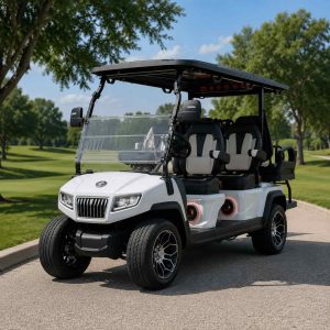 Golfette HDK Ranger blanche dans un parc